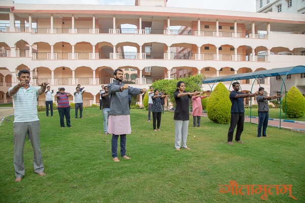 n18yoga-11 n18yoga-11