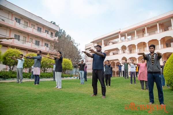 n18yoga-12 n18yoga-12