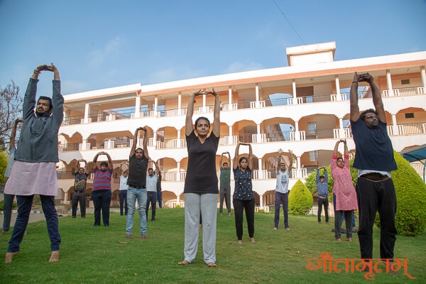 n18yoga-14 n18yoga-14